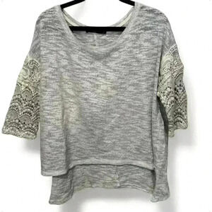 Hazel Women's Gray Lace Sleeve Knit  Sweater Top Size Small